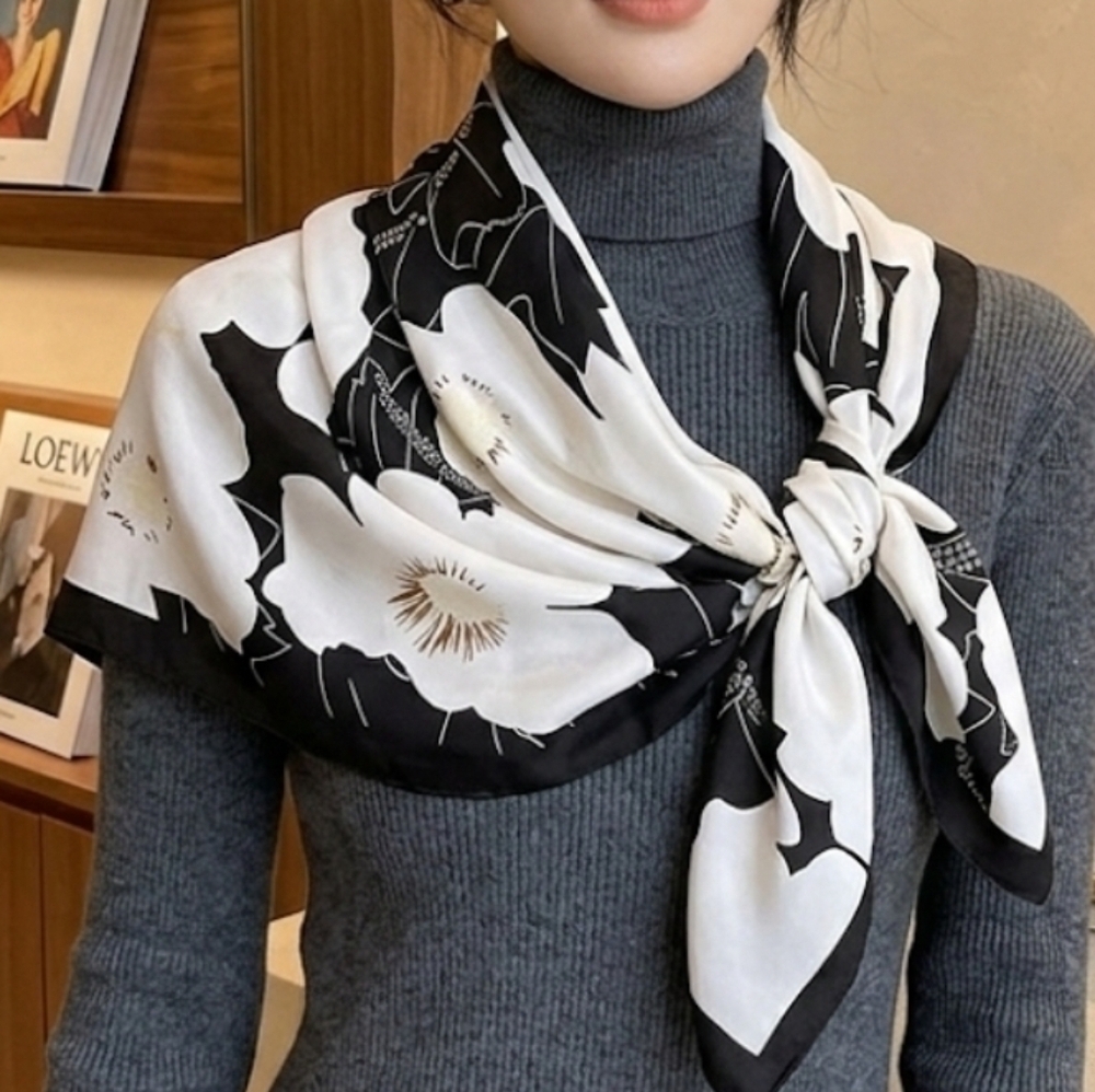 NWT Luxury Monochrome Floral Silky Square Scarf Black & White Botanical Wrap 35"